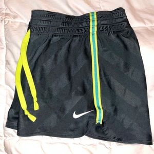 NIKE DRI-FIT GYM SHORTS